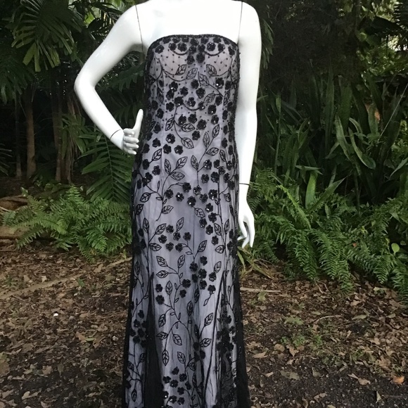 Vintage Cache beaded Dress with white lining - Picture 6 of 8